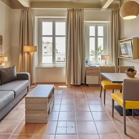 Le Mediterranée Aparthotel Saint-Raphaël