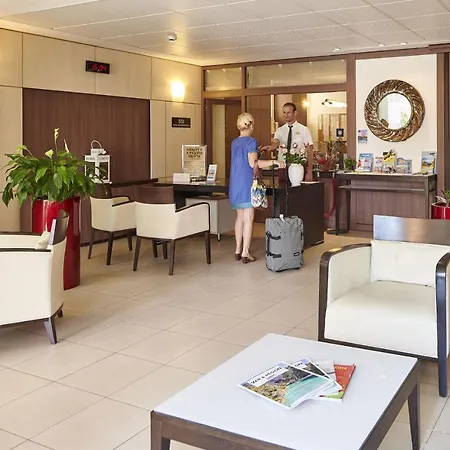 Residence Vacances Bleues Le Mediterranee 3*