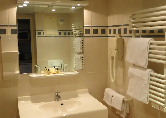 Bleues Le Mediterranee Aparthotel Saint-Raphaël