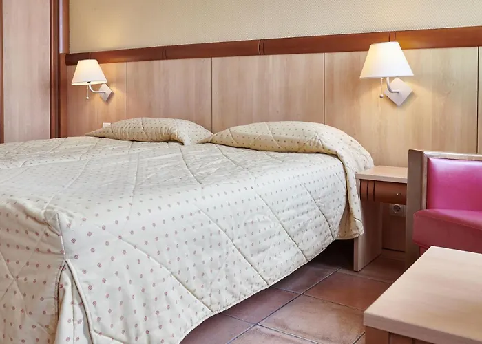 Bleues Le Mediterranee Aparthotel Saint-Raphaël